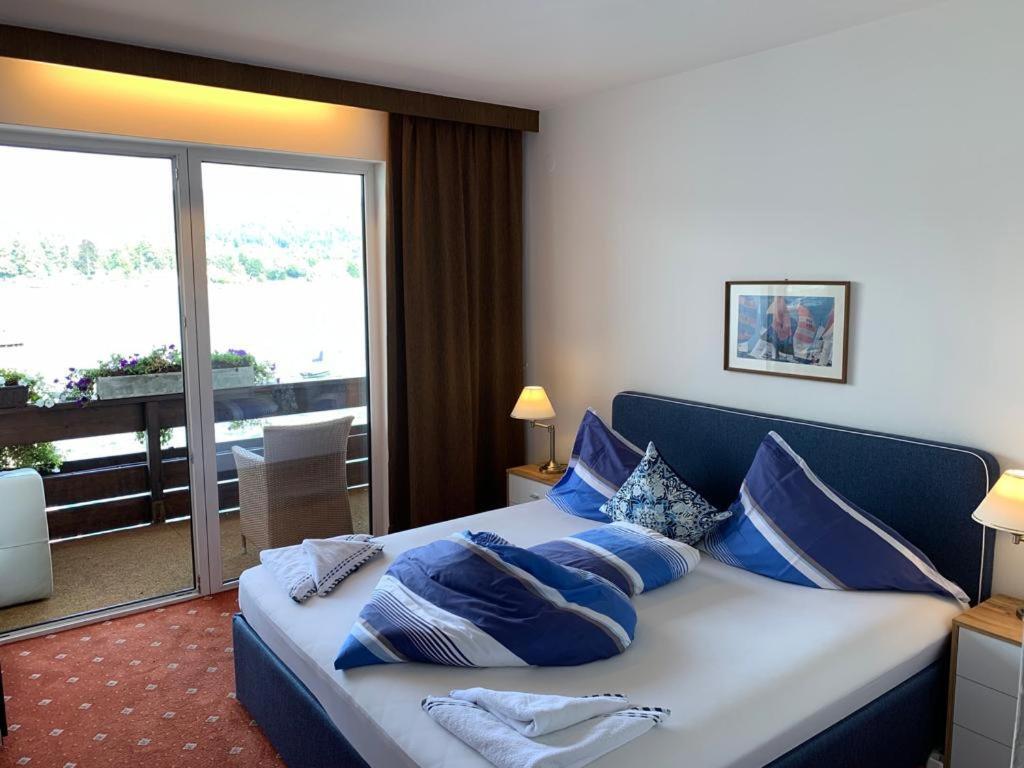 Hotel-Restaurant "Veldener Traumschiff" Direkt Am See In 2Min Im Zentrum Фельден-ам-Вёртер-Зе Экстерьер фото